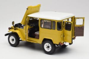 Toyota Land Cruiser FJ40 Musztardowy Żółty Kyosho 1:18 08971Y Metal — zdjęcie 5 z 8