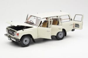 Toyota Land Cruiser J60 Biały Kyosho 1:18 08956W Metal — zdjęcie 2 z 8