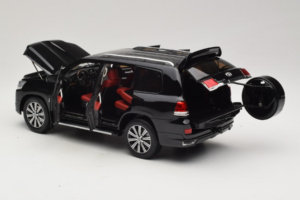 Toyota Land Cruiser LC200 Czarny Kengfai 1:18 KF024-13 Metal — zdjęcie 5 z 8