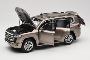 Toyota Land Cruiser LC300 ZX Złoty LCD 1:18 LCD18013-ZX-GO Metal — zdjęcie 2 z 8
