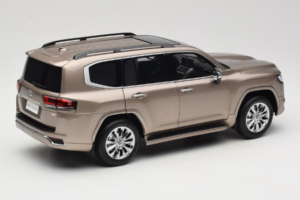 Toyota Land Cruiser LC300 ZX Złoty LCD 1:18 LCD18013-ZX-GO Metal — zdjęcie 3 z 8