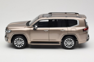 Toyota Land Cruiser LC300 ZX Złoty LCD 1:18 LCD18013-ZX-GO Metal — zdjęcie 4 z 8