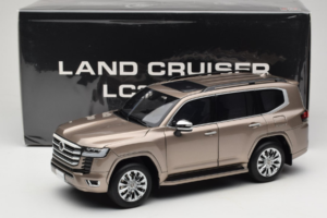 Toyota Land Cruiser LC300 ZX Złoty LCD 1:18 LCD18013-ZX-GO Metal — zdjęcie 8 z 8