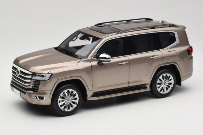 Toyota Land Cruiser LC300 ZX Złoty LCD 1:18 LCD18013-ZX-GO Metal