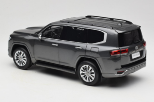 Toyota Land Cruiser LC300 ZX Szary LCD 1:18 LCD18013-ZX-GR Metal — zdjęcie 7 z 8