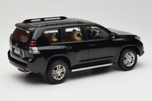 Toyota Land Cruiser Prado J150 Czarny Paudi Model 1:18 623132-BK Metal — zdjęcie 3 z 8