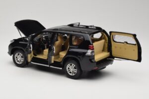 Toyota Land Cruiser Prado J150 Czarny Paudi Model 1:18 623132-BK Metal — zdjęcie 5 z 8