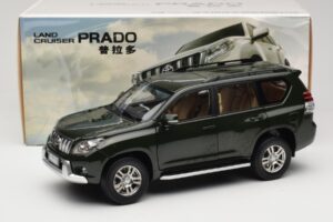 Toyota Land Cruiser Prado J150 Zielony Paudi Model 1:18 623132-GR Metal — zdjęcie 8 z 8