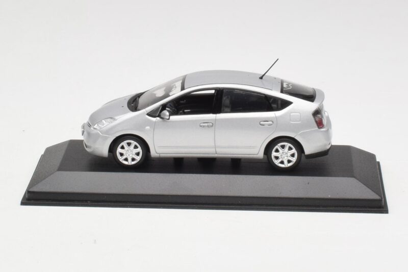 Toyota Prius Srebrny Minichamps 1:43 TOYOTA005 Metal