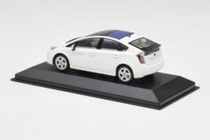 Toyota Prius XW30 Super Biały Minichamps 1:43 PRIUS001 Metal — zdjęcie 3 z 4
