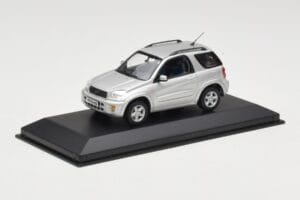 Toyota RAV4 XA20 Srebrny Jasne Wnętrze Minichamps 1:43 31434205 Metal — zdjęcie 2 z 4