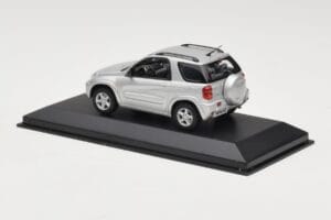 Toyota RAV4 XA20 Srebrny Jasne Wnętrze Minichamps 1:43 31434205 Metal — zdjęcie 3 z 4