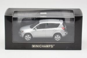 Toyota RAV4 XA30 Srebrny Minichamps 1:43 400166570 Metal — zdjęcie 4 z 4