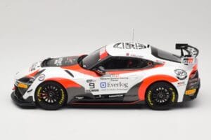 Toyota Supra A90 GT4 #9 E. Cheli / E. Joulie FFSA GT4 France 2020 Otto 1:18 OT1122 Żywica — zdjęcie 3 z 6