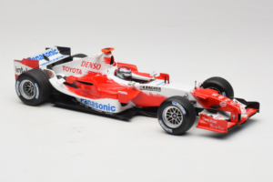 Toyota TF105 #16 J. Trulli Panasonic Toyota Racing 2005 Minichamps 1:18 100050016 Metal — zdjęcie 4 z 7