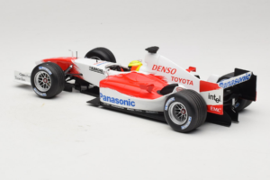 Toyota TF105 #17 R. Schumacher Panasonic Toyota Racing Showcar 2005 Minichamps 1:18 100050087 Metal — zdjęcie 5 z 7