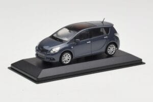 Toyota Verso Grey Metallic Minichamps 1:43 TOYOTA011 Metal — zdjęcie 2 z 4