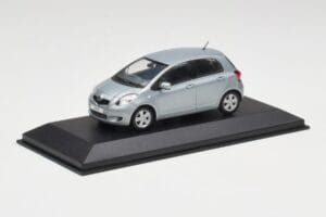 Toyota Yaris Mk2 Glacier Niebieski Minichamps 1:43 TOYOTA001 Metal — zdjęcie 2 z 4