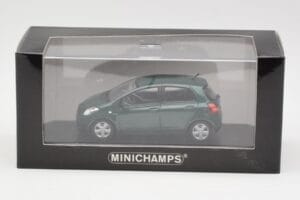 Toyota Yaris XP10 Oxford Green Minichamps 1:43 400166501 Metal — zdjęcie 4 z 4