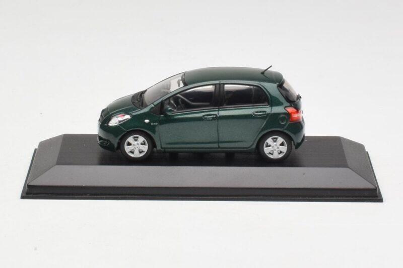 Toyota Yaris XP10 Oxford Green Minichamps 1:43 400166501 Metal