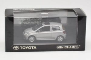 Toyota Yaris XP10 TS Szary Minichamps 1:43 TOYOTA007 Metal — zdjęcie 2 z 3