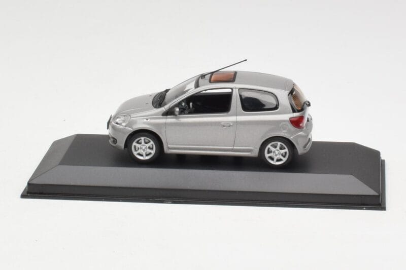 Toyota Yaris XP10 TS Szary Minichamps 1:43 TOYOTA007 Metal