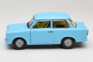 Trabant 601 Niebieski Sun Star 1:18 4290 Metal — zdjęcie 4 z 8