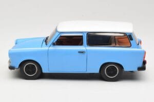 Trabant 601 Kombi Niebieski Sun Star 1:18 4272 Metal — zdjęcie 4 z 8