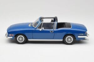 Triumph Stag Mk1 Sapphire Blue Revell 1:18 08815 Metal — zdjęcie 4 z 8