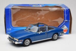 Triumph Stag Mk1 Sapphire Blue Revell 1:18 08815 Metal — zdjęcie 8 z 8