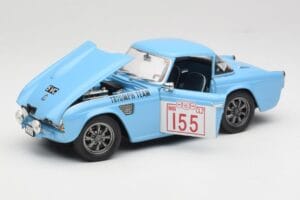 Triumph TR4 Rally Car Revell 1:18 08773 Metal — zdjęcie 2 z 8
