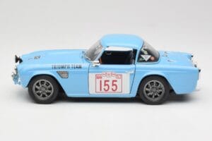 Triumph TR4 Rally Car Revell 1:18 08773 Metal — zdjęcie 4 z 8