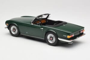 Triumph TR6 PI Ciemnozielony Minichamps 1:18 155132030 Metal — zdjęcie 5 z 6