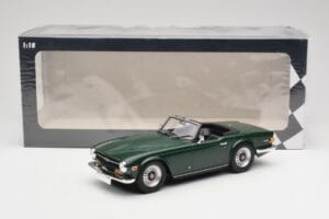 Triumph TR6 PI Ciemnozielony Minichamps 1:18 155132030 Metal — zdjęcie 6 z 6