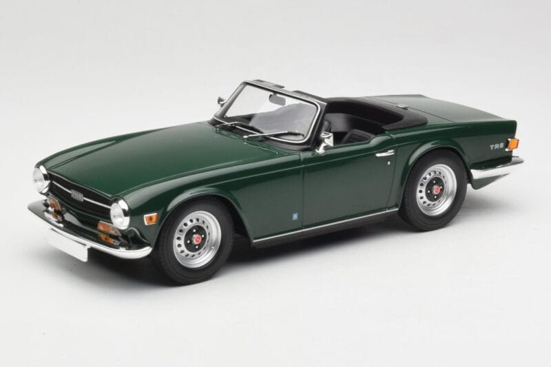 Triumph TR6 PI Ciemnozielony Minichamps 1:18 155132030 Metal