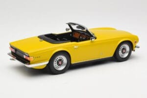 Triumph TR6 RHD Żółty Minichamps 1:18 155132034 Metal — zdjęcie 2 z 6