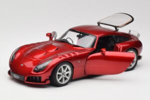 TVR Sagaris Czerwony Revell 1:18 08816 Metal — zdjęcie 2 z 8