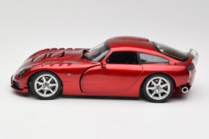 TVR Sagaris Czerwony Revell 1:18 08816 Metal — zdjęcie 4 z 8