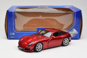 TVR Sagaris Czerwony Revell 1:18 08816 Metal — zdjęcie 8 z 8