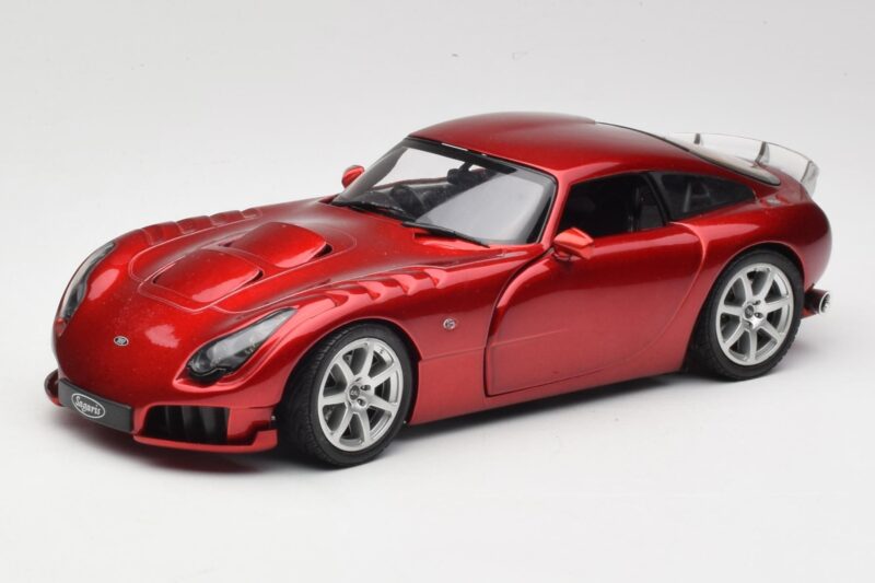 TVR Sagaris Czerwony Revell 1:18 08816 Metal