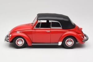 Volkswagen 1302 LS Kabriolet Czerwony Revell 1:18 08470 Metal — zdjęcie 4 z 8