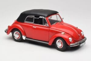 Volkswagen 1302 LS Kabriolet Czerwony Revell 1:18 08470 Metal — zdjęcie 6 z 8