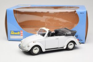 Volkswagen 1302 LS Kabriolet Biały Revell 1:18 08415 Metal — zdjęcie 8 z 8
