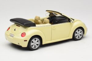 Volkswagen Beetle Kabriolet Żółty Gate 1:18 VW24108 Metal — zdjęcie 3 z 8