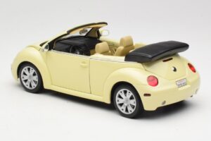 Volkswagen Beetle Kabriolet Żółty Gate 1:18 VW24108 Metal — zdjęcie 7 z 8