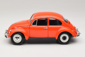 Volkswagen Beetle Pomarańczowy Gremlins Movie Greenlight 1:18 12985 Metal — zdjęcie 4 z 8