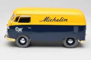 Volkswagen T1 Combi Michelin Czarny & Żółty Solido 1:18 9406 Metal — zdjęcie 4 z 8
