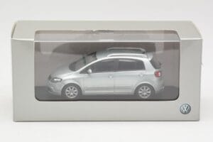 Volkswagen Cross Golf Mk5 Srebrny Minichamps 1:43 400054370 Metal — zdjęcie 4 z 4