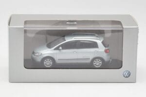Volkswagen Cross Golf Mk5 Srebrny Minichamps 1:43 GOLF003 Metal — zdjęcie 4 z 4