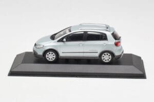 Volkswagen Cross Golf Mk5 Srebrny Minichamps 1:43 GOLF003 Metal